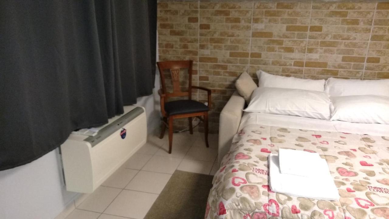 Monolocale Via Leopardi Hotel Пескара Екстериор снимка